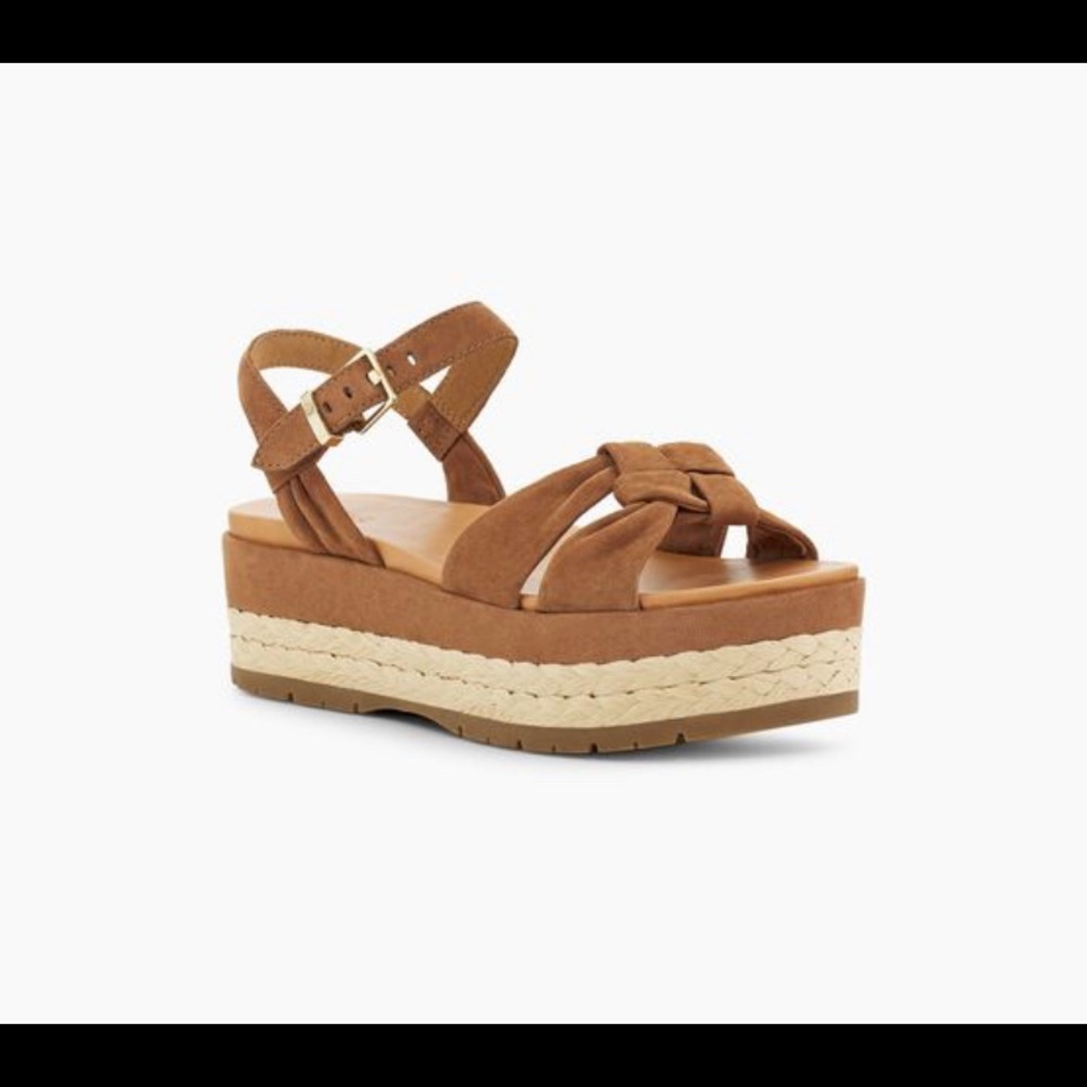 Ugg Neusch size 6.5 new in box